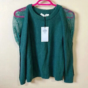 (11) NWT sweater with  lace sleeve